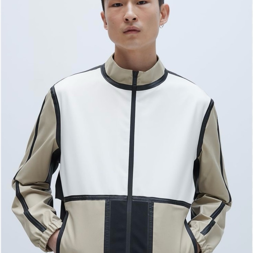 Zara Men's Beige and White Windbreaker